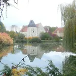 Ferme-chateau De & Bed & Breakfast Cordey