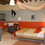 Bed & Breakfast Ferme-chateau De &
