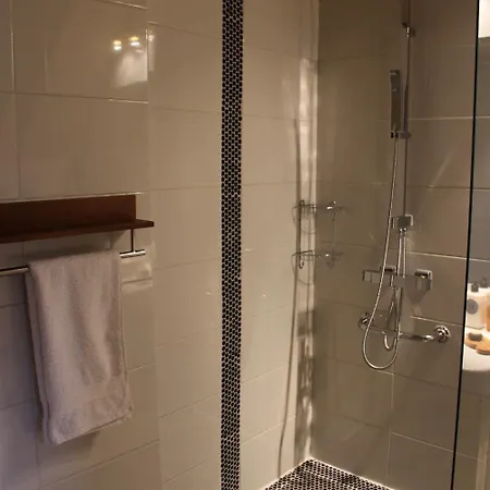 ベッド・アンド・ブレックファスト Ferme-chateau De & Cordey