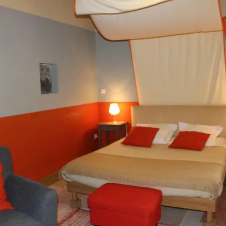 Ferme-chateau De & 3* Cordey