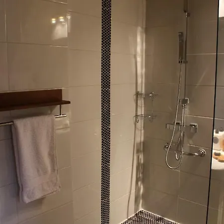 Ferme-chateau De & 3*