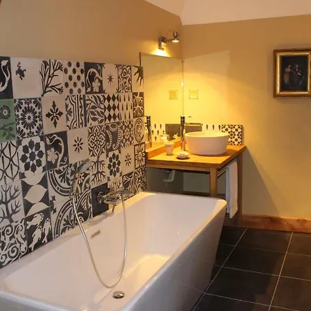 Ferme-chateau De & Bed & Breakfast