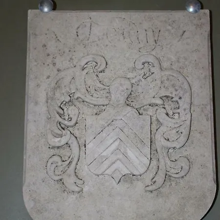 ベッド・アンド・ブレックファスト Ferme-chateau De & Cordey