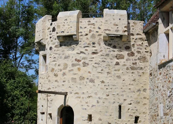 Ferme-château De Cordey&spa Couette-café 3*