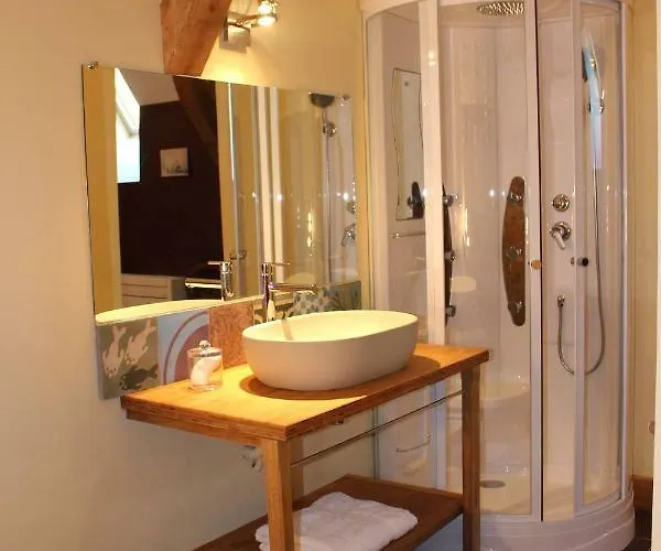 Couette-café Ferme-château De Cordey&spa Cordey