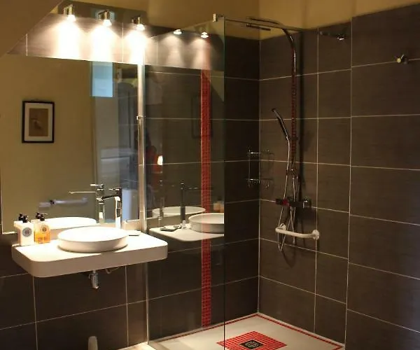 Ferme-château De Cordey&spa Couette-café 3*