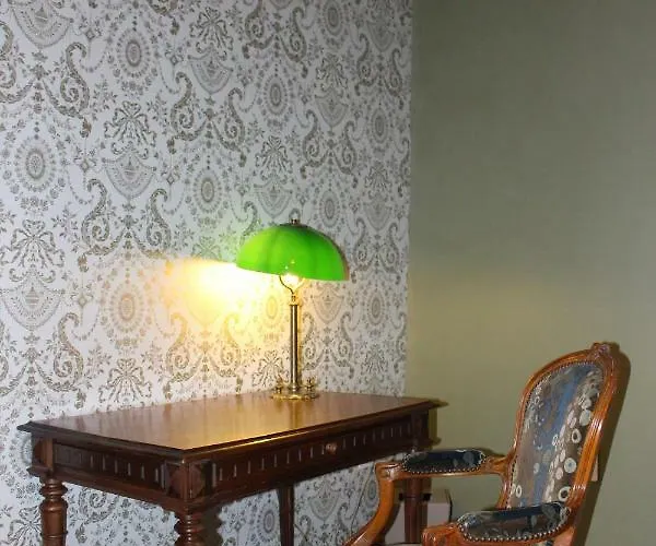 Ferme-chateau De & 3*