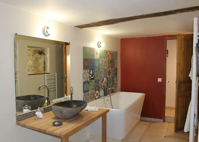 Ferme-chateau De & 3* Cordey